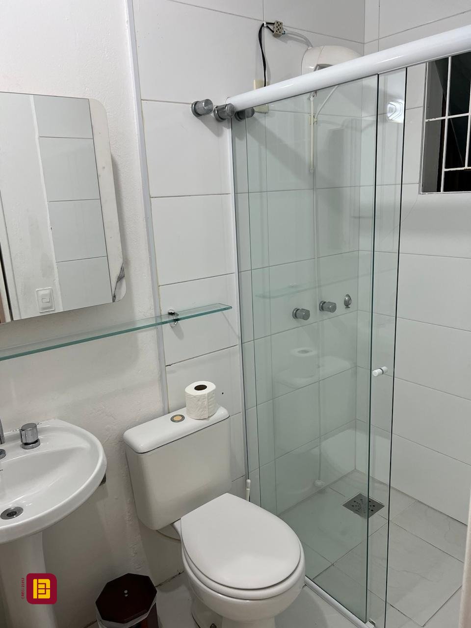 Casa com 450m², 8 quartos (sendo 8 suítes), 5 garagens, no bairro Centro em Florianópolis