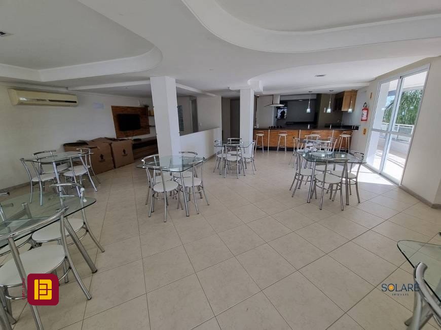Cobertura com 297m², 4 quartos (sendo 2 suítes), 3 garagens, no bairro João Paulo em Florianópolis