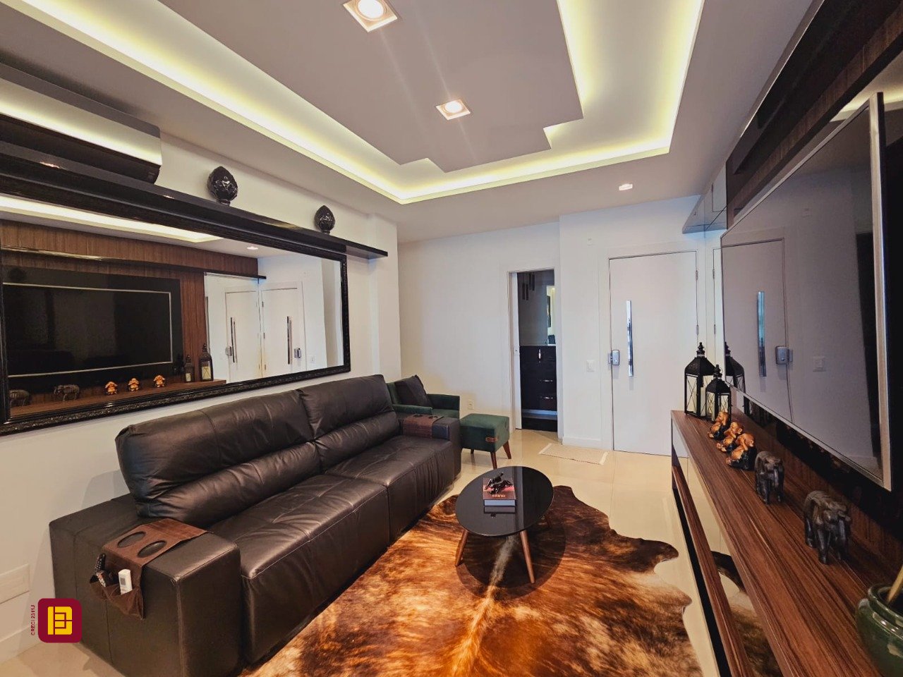 Cobertura com 191m², 4 quartos (sendo 2 suítes), 2 garagens, no bairro Campeche em Florianópolis