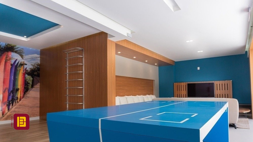 Cobertura com 191m², 4 quartos (sendo 2 suítes), 2 garagens, no bairro Campeche em Florianópolis