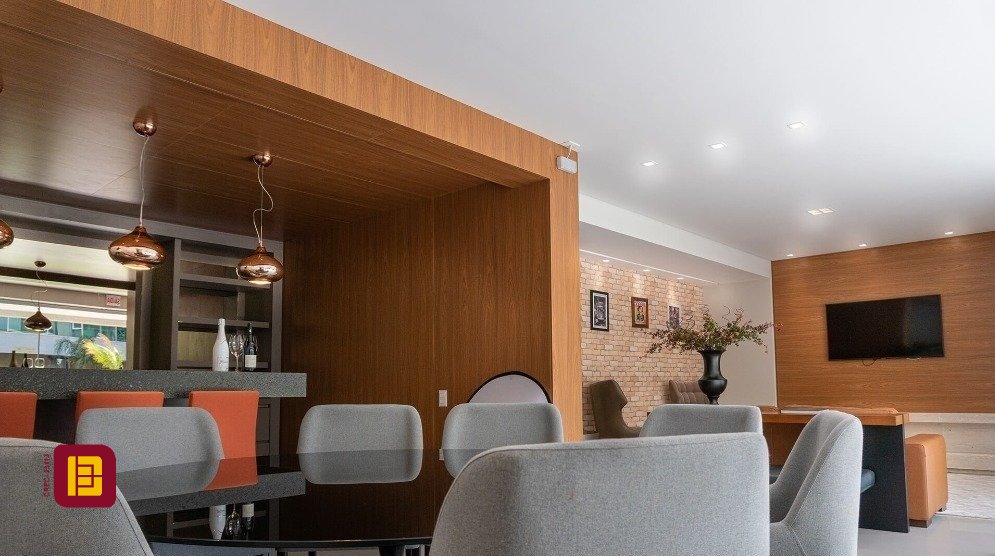 Cobertura com 191m², 4 quartos (sendo 2 suítes), 2 garagens, no bairro Campeche em Florianópolis
