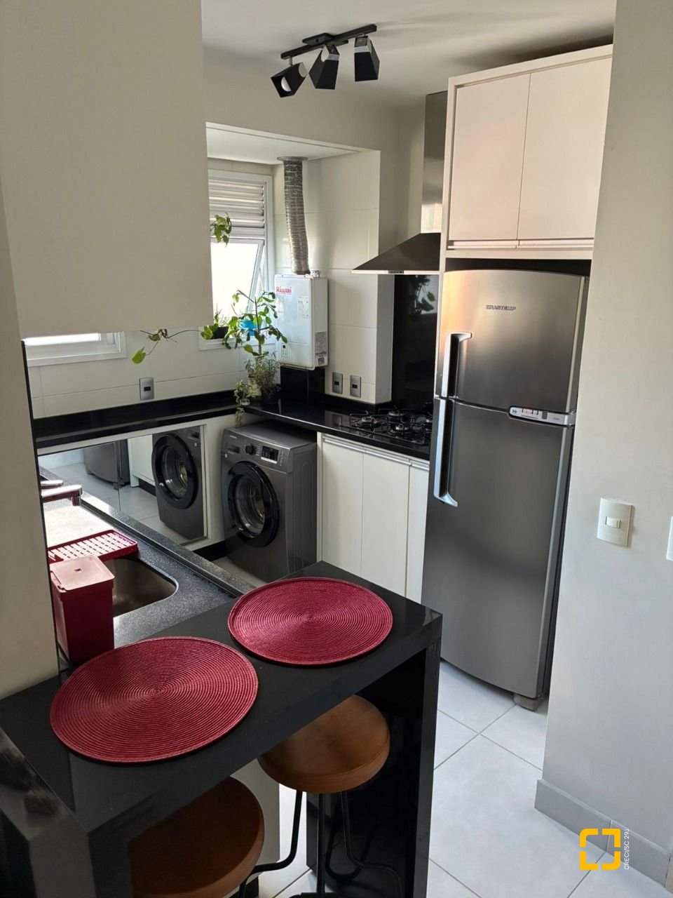 Apartamento com 67m², 3 quartos (sendo 1 suíte), 1 garagem, no bairro Centro em Florianópolis