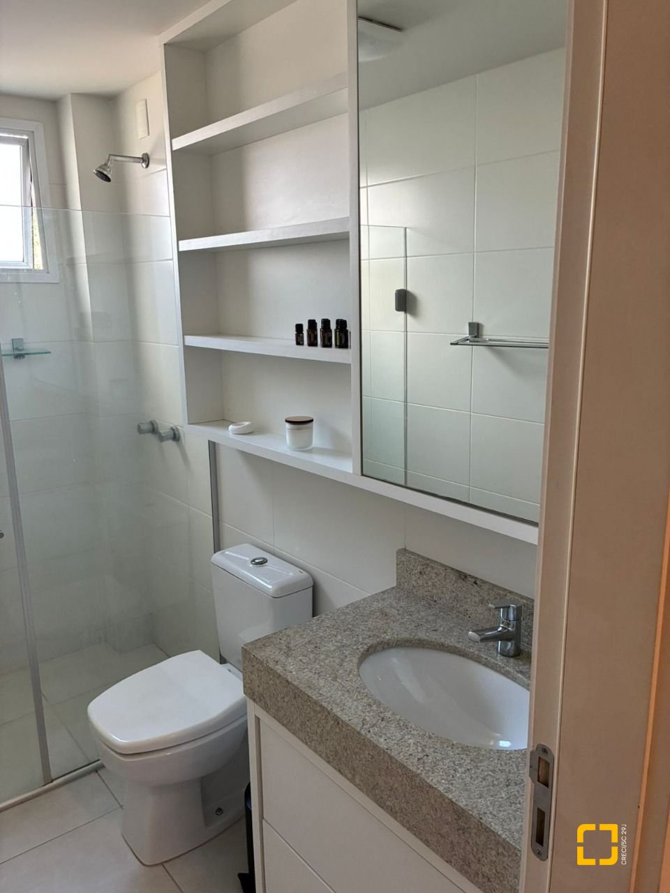 Apartamento com 67m², 3 quartos (sendo 1 suíte), 1 garagem, no bairro Centro em Florianópolis