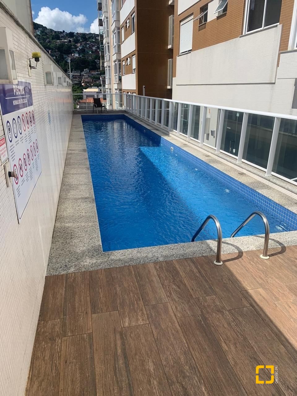 Apartamento com 67m², 3 quartos (sendo 1 suíte), 1 garagem, no bairro Centro em Florianópolis