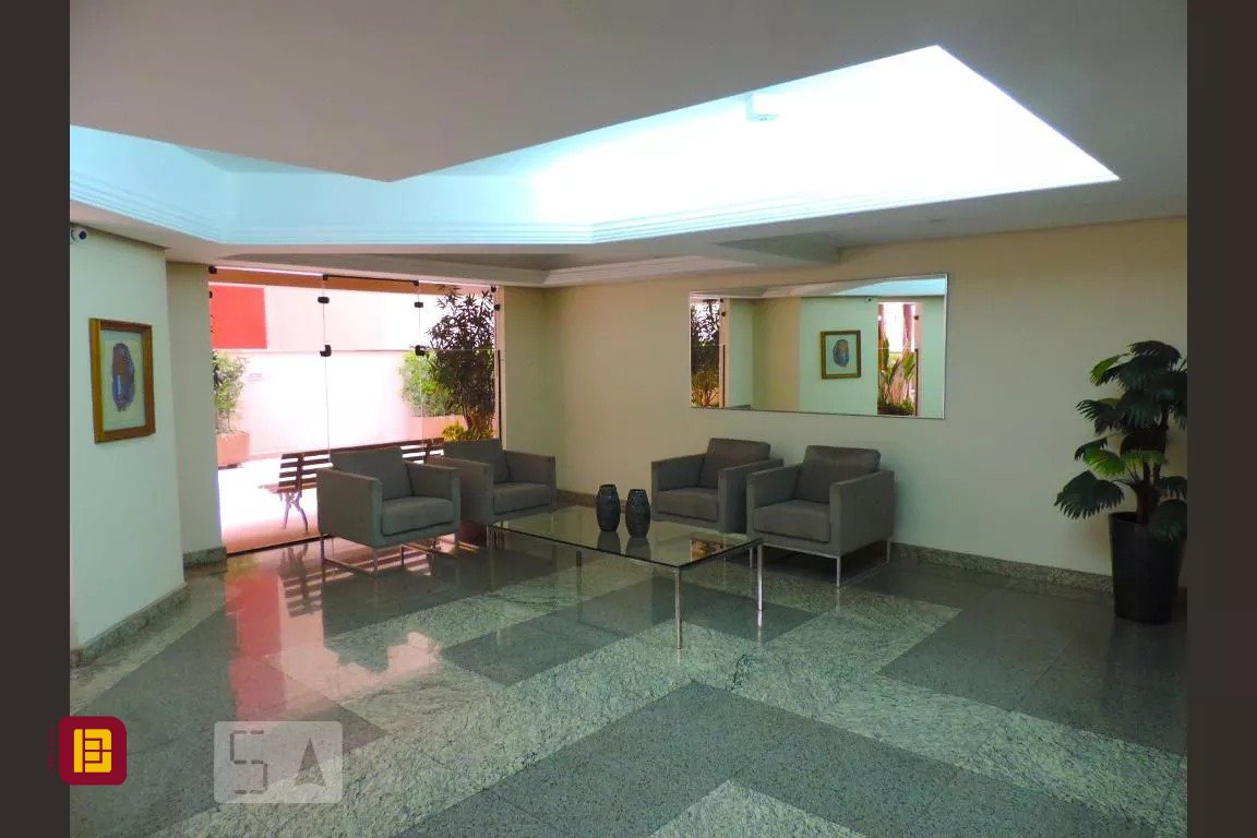 Apartamento com 170m², 5 quartos (sendo 2 suítes), 3 garagens, no bairro Centro em Florianópolis