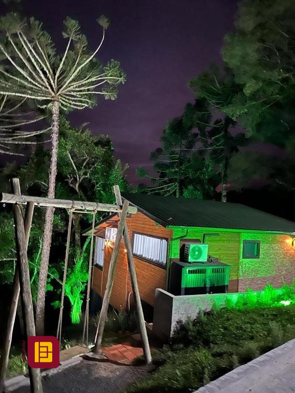 Sítio com 130m², 3 quartos (sendo 3 suítes), 3 garagens, no bairro Centro em Urubici