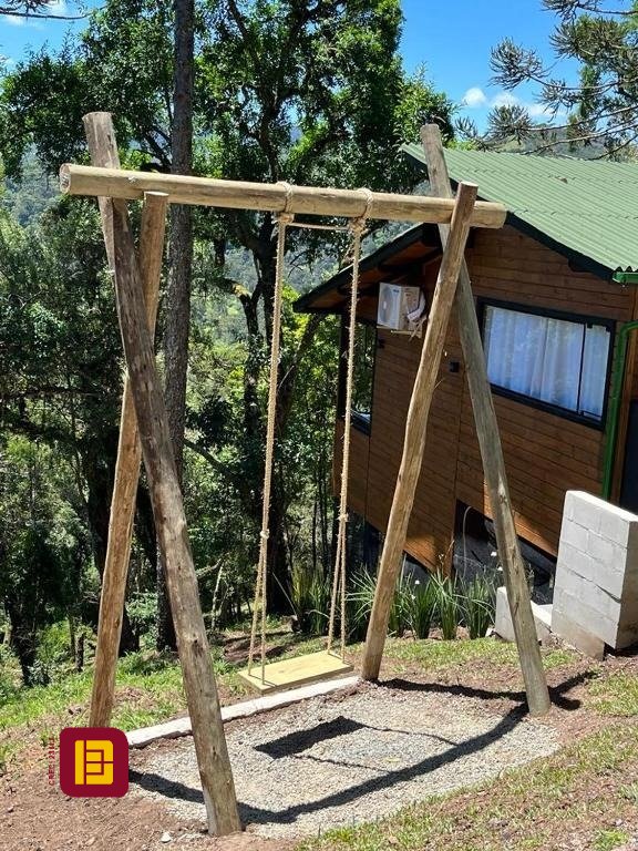 Sítio com 130m², 3 quartos (sendo 3 suítes), 3 garagens, no bairro Centro em Urubici