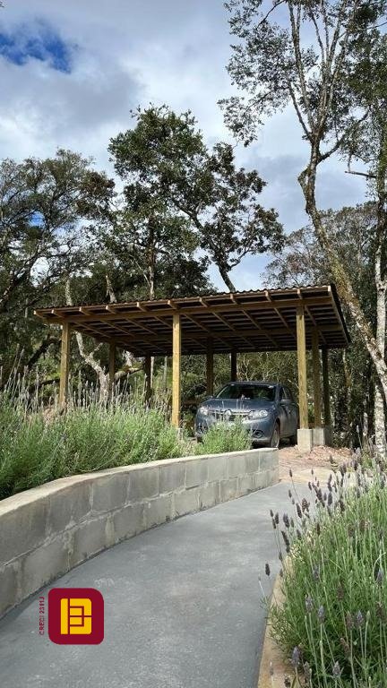 Sítio com 130m², 3 quartos (sendo 3 suítes), 3 garagens, no bairro Centro em Urubici