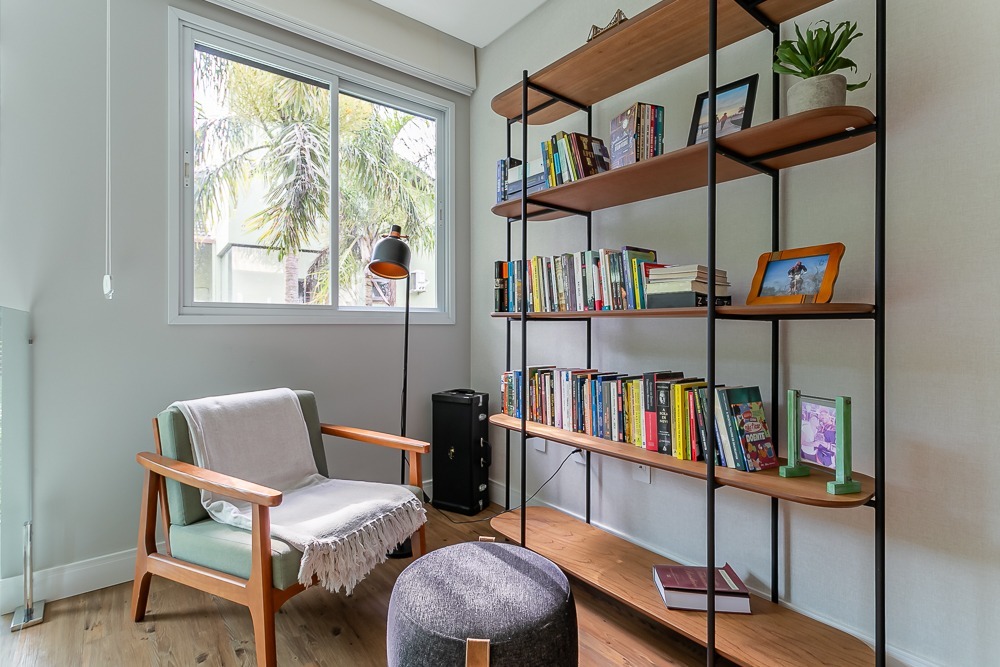 Casa com 410m², 4 quartos (sendo 4 suítes), 3 garagens, no bairro Praia Mole em Florianópolis