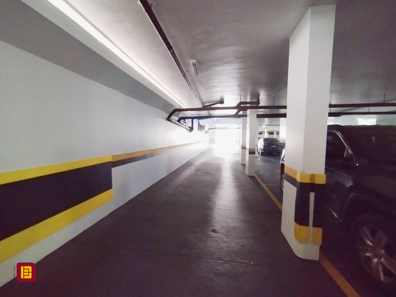Apartamento com 211m², 5 quartos (sendo 1 suíte), 2 garagens, no bairro Centro em Florianópolis