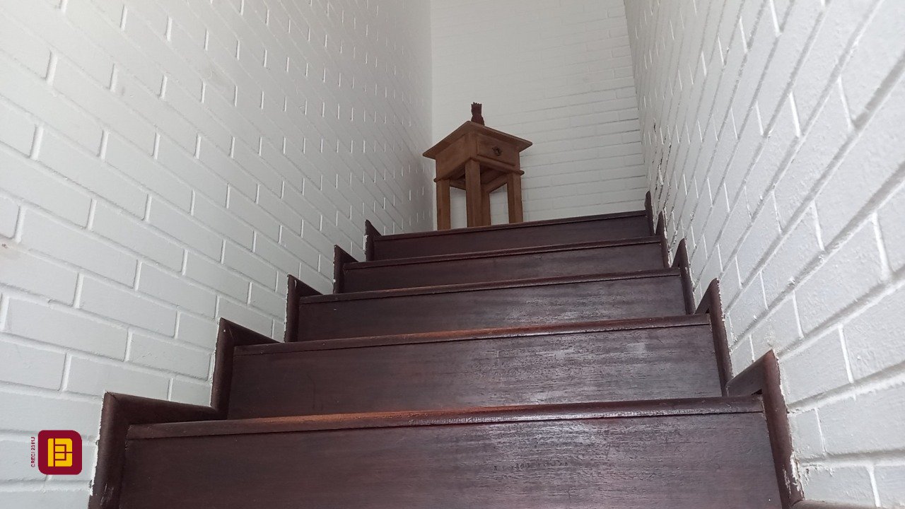 Casa com 136m², 4 quartos (sendo 1 suíte), 2 garagens, no bairro Campeche em Florianópolis