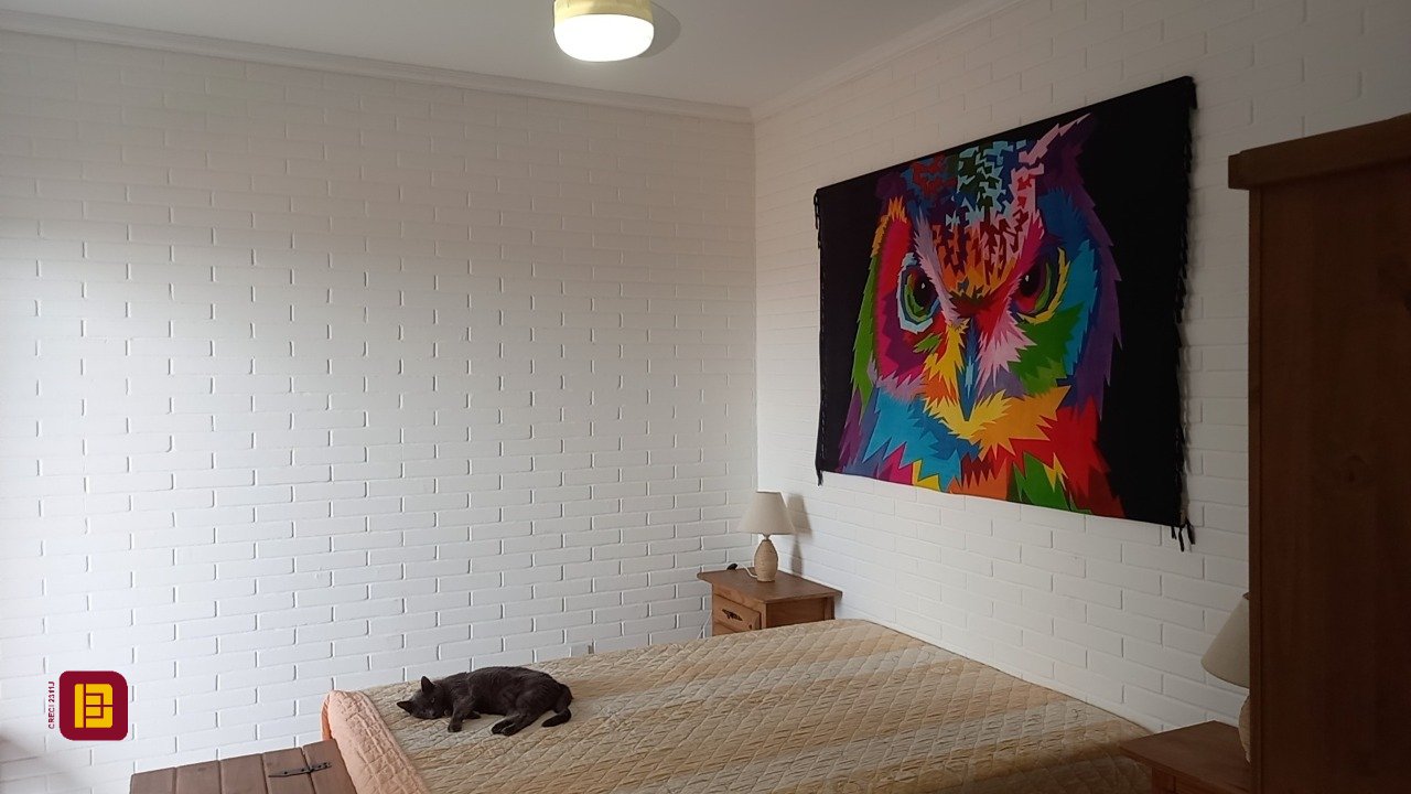 Casa com 136m², 4 quartos (sendo 1 suíte), 2 garagens, no bairro Campeche em Florianópolis