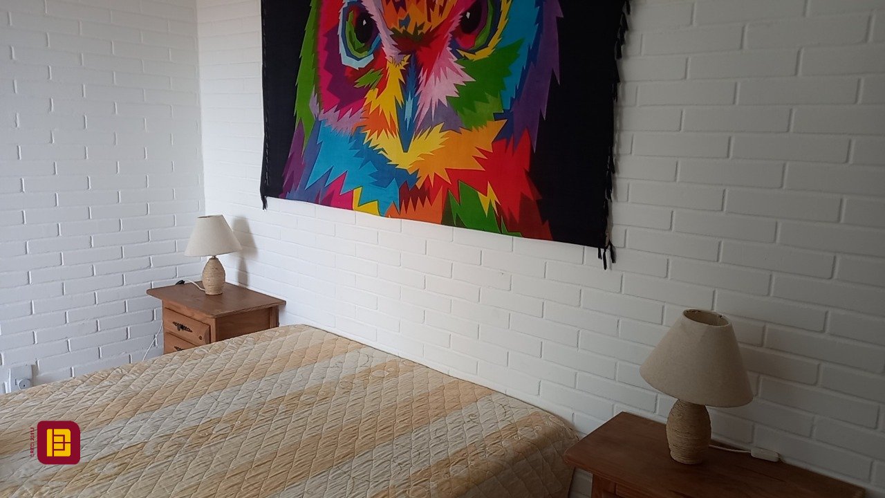 Casa com 136m², 4 quartos (sendo 1 suíte), 2 garagens, no bairro Campeche em Florianópolis