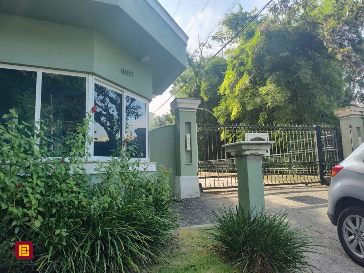 Terreno com 1312m², no bairro Córrego Grande em Florianópolis