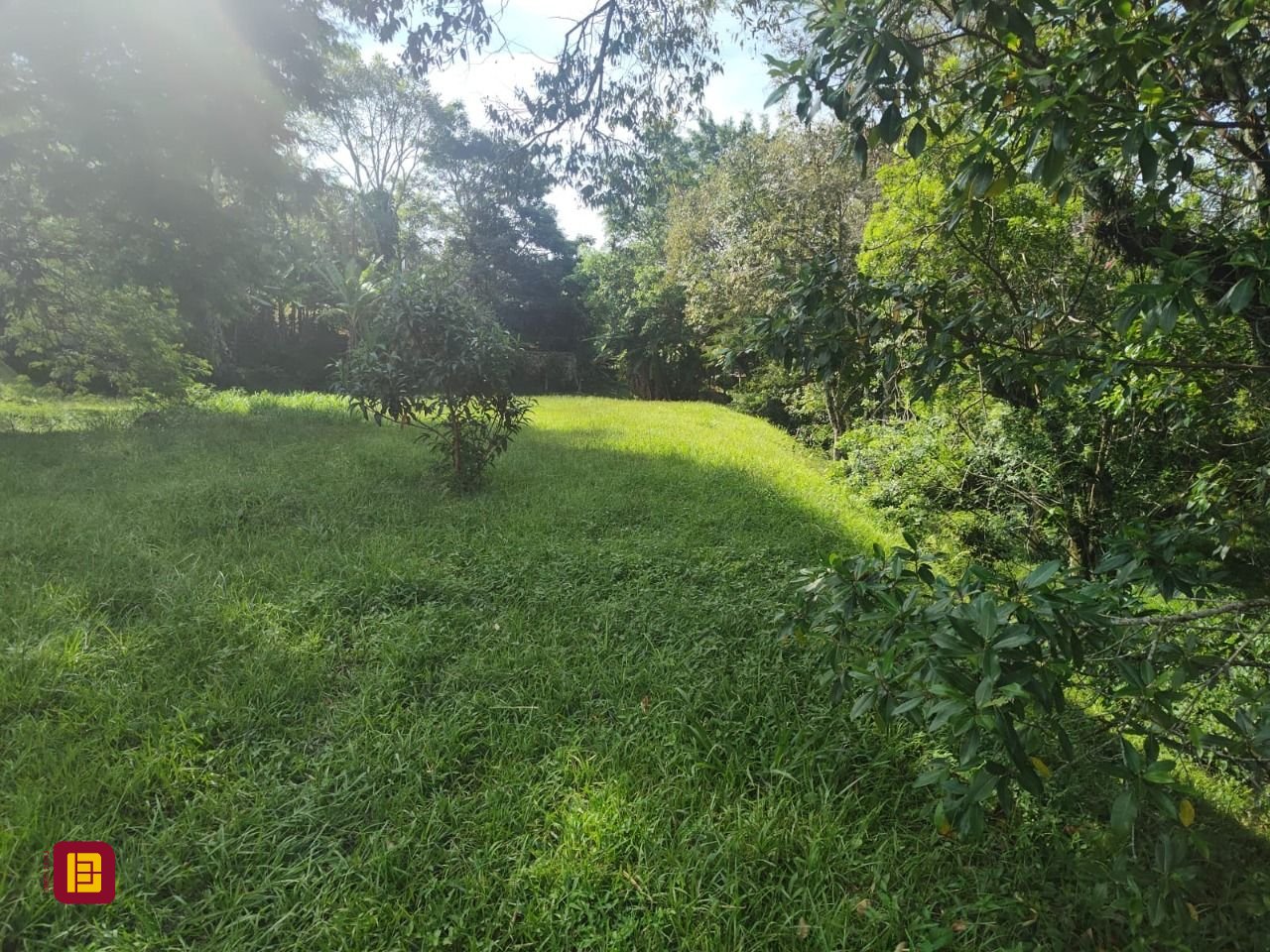 Terreno com 1312m², no bairro Córrego Grande em Florianópolis