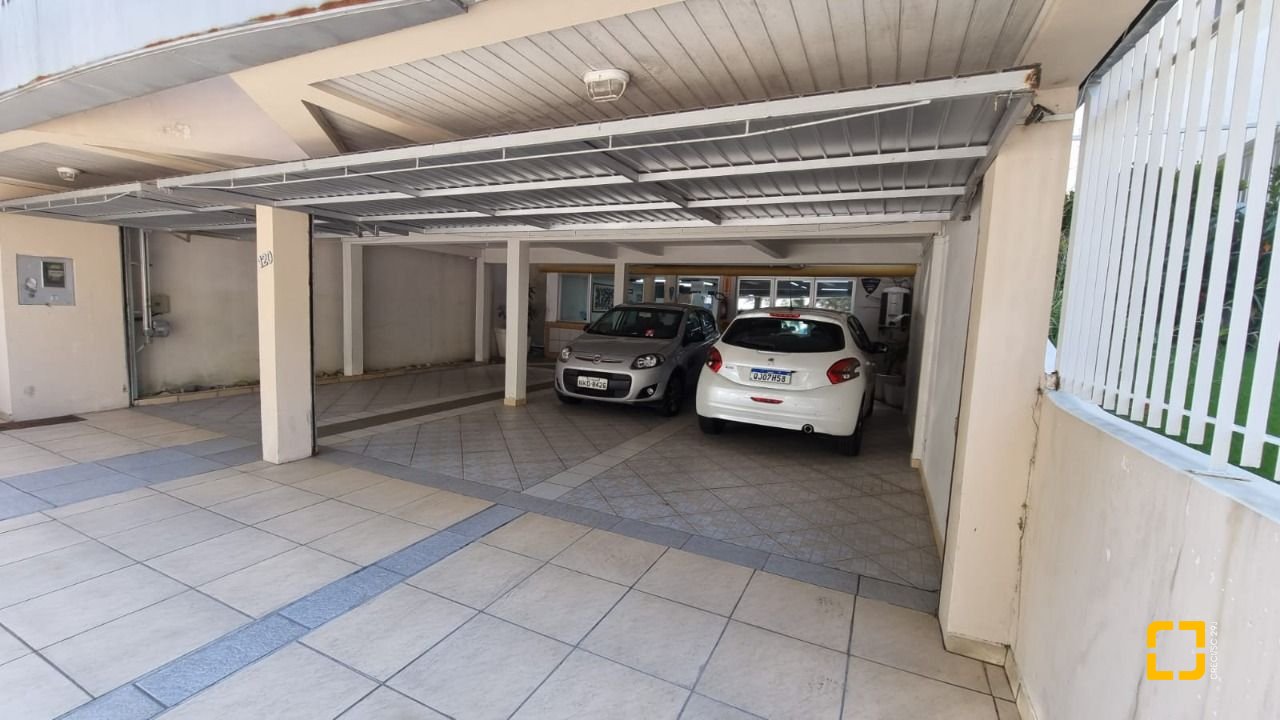Prédio com 361m², 6 garagens, no bairro Centro em Florianópolis