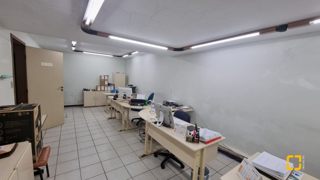 Prédio com 361m², 6 garagens, no bairro Centro em Florianópolis