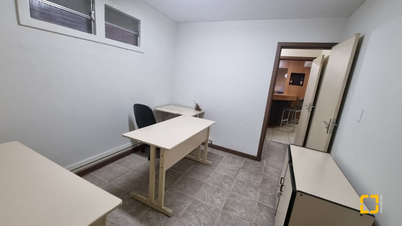 Prédio com 361m², 6 garagens, no bairro Centro em Florianópolis