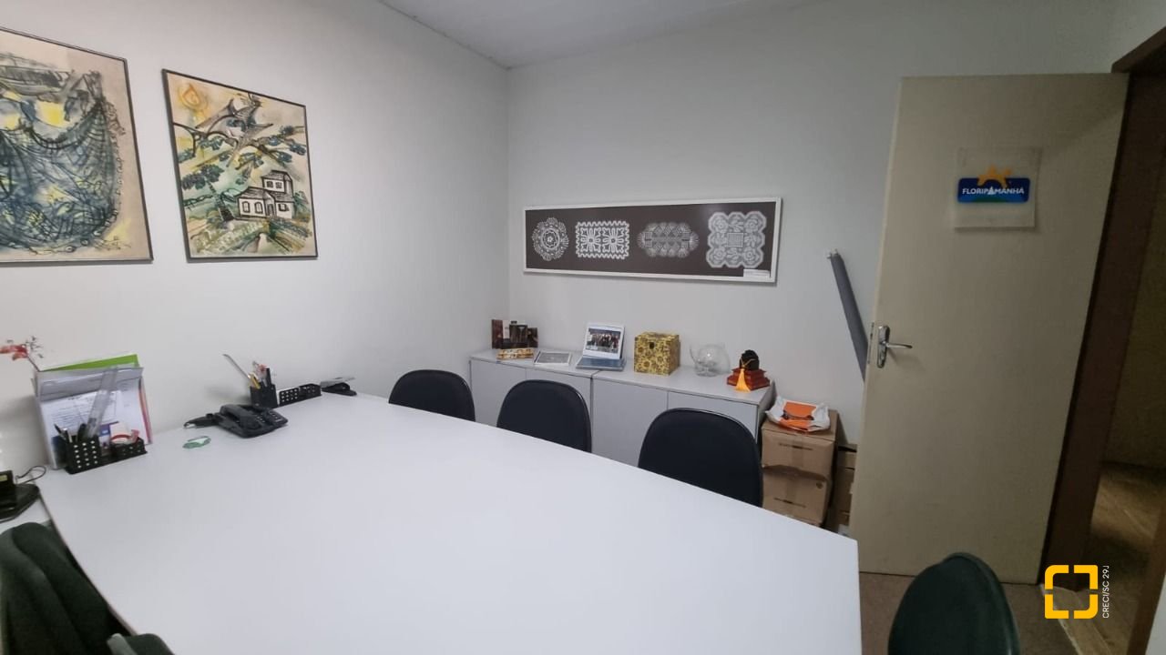 Prédio com 361m², 6 garagens, no bairro Centro em Florianópolis