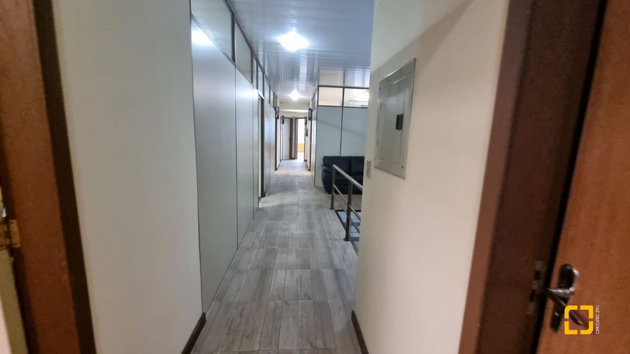 Prédio com 361m², 6 garagens, no bairro Centro em Florianópolis