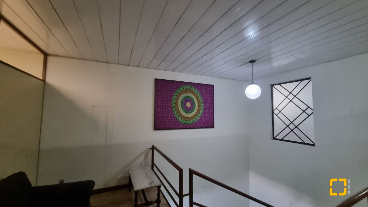 Prédio com 361m², 6 garagens, no bairro Centro em Florianópolis