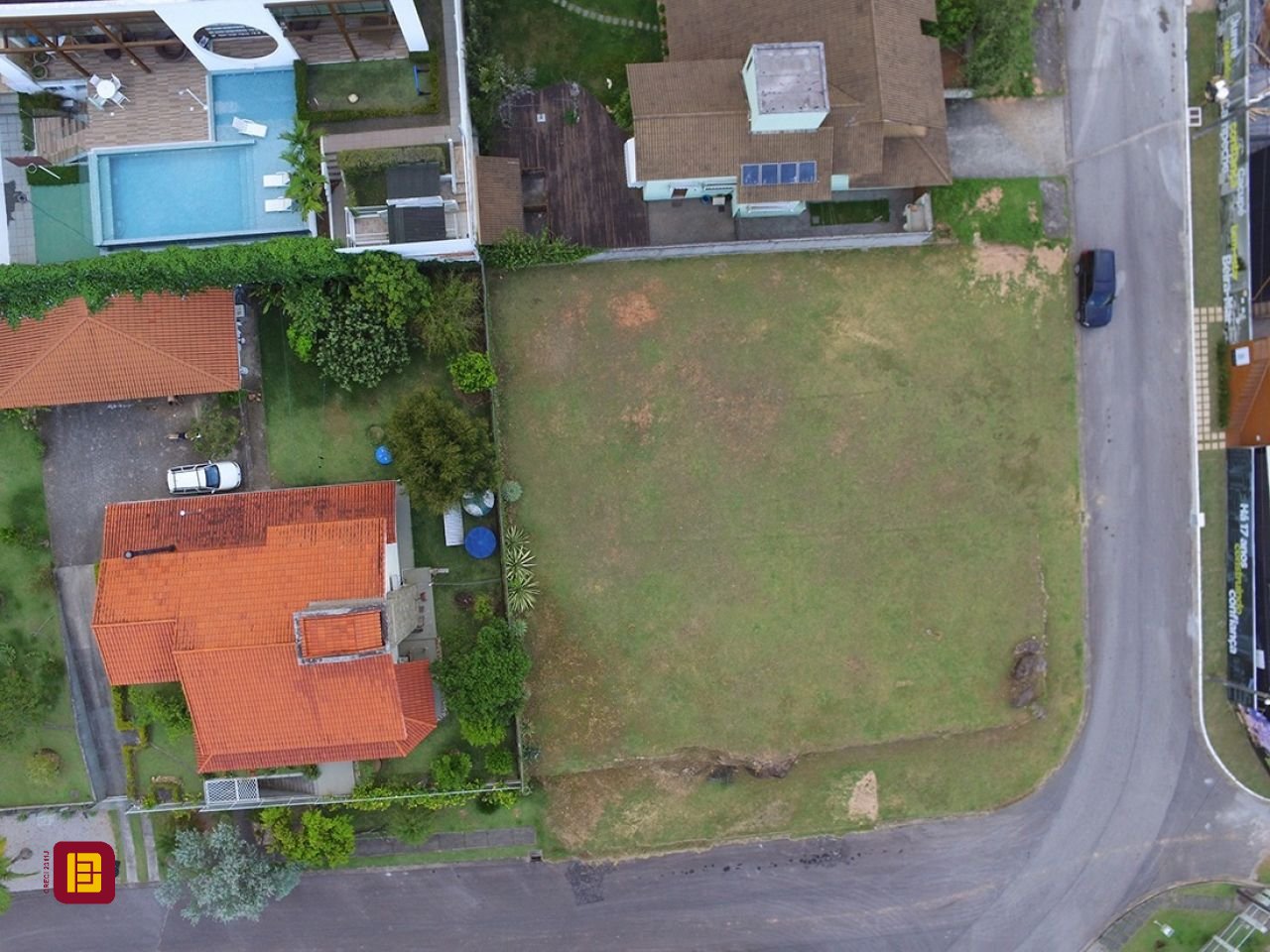 Terreno com 906m², no bairro João Paulo em Florianópolis