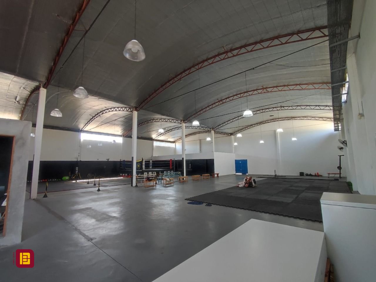 Galpão com 745m², 10 garagens, no bairro Bela Vista em Palhoça