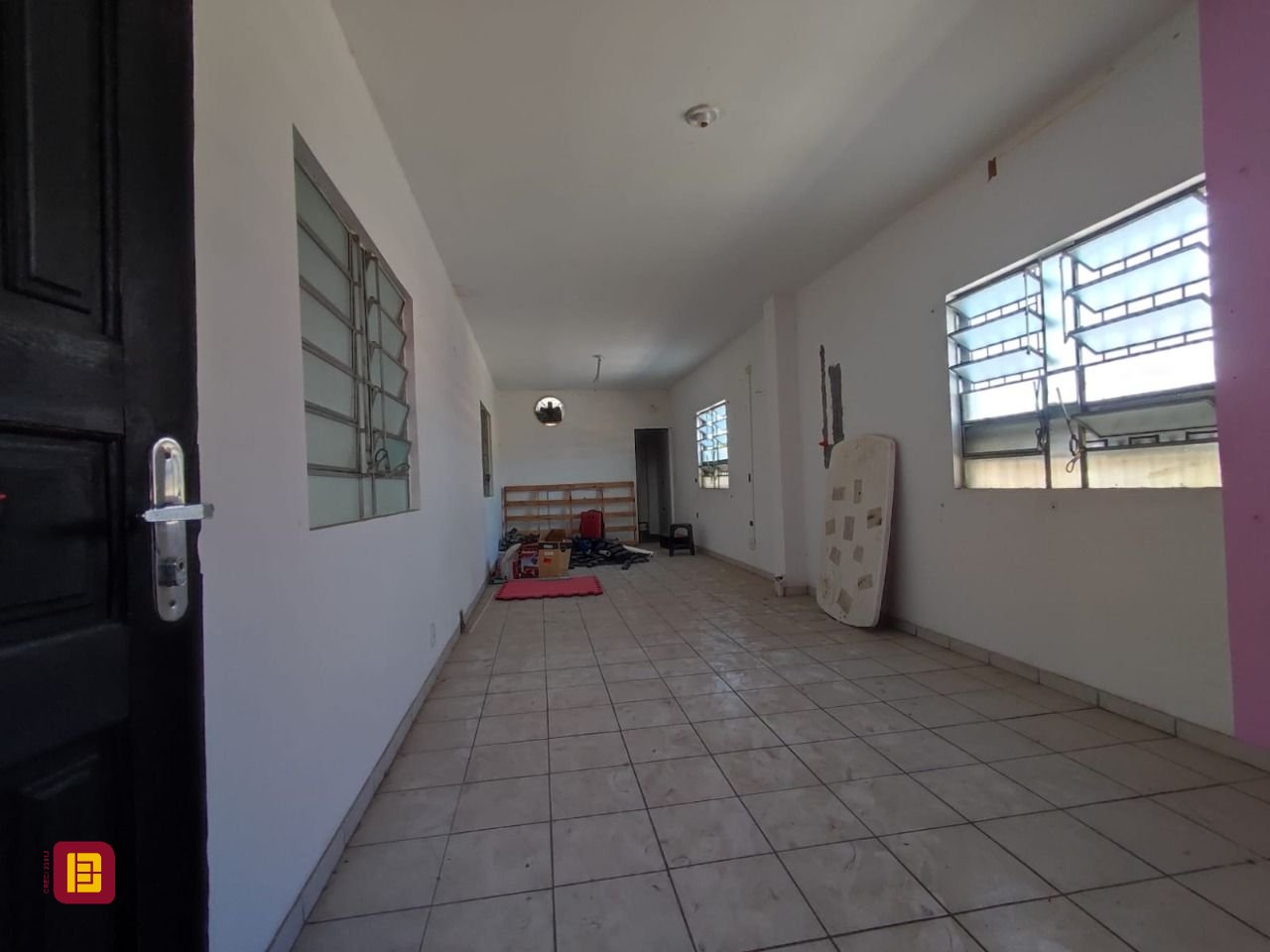 Galpão com 745m², 10 garagens, no bairro Bela Vista em Palhoça