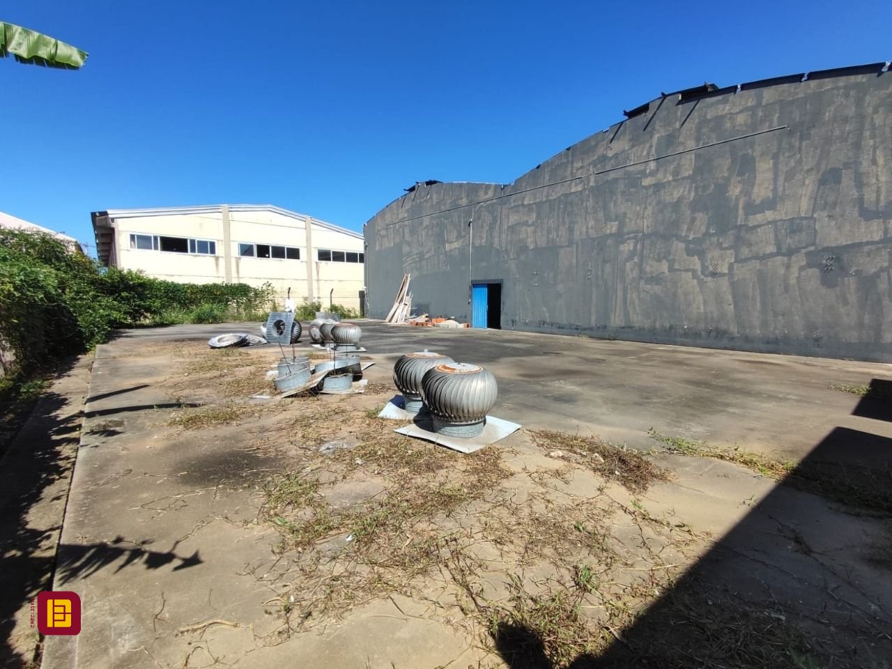 Galpão com 745m², 10 garagens, no bairro Bela Vista em Palhoça