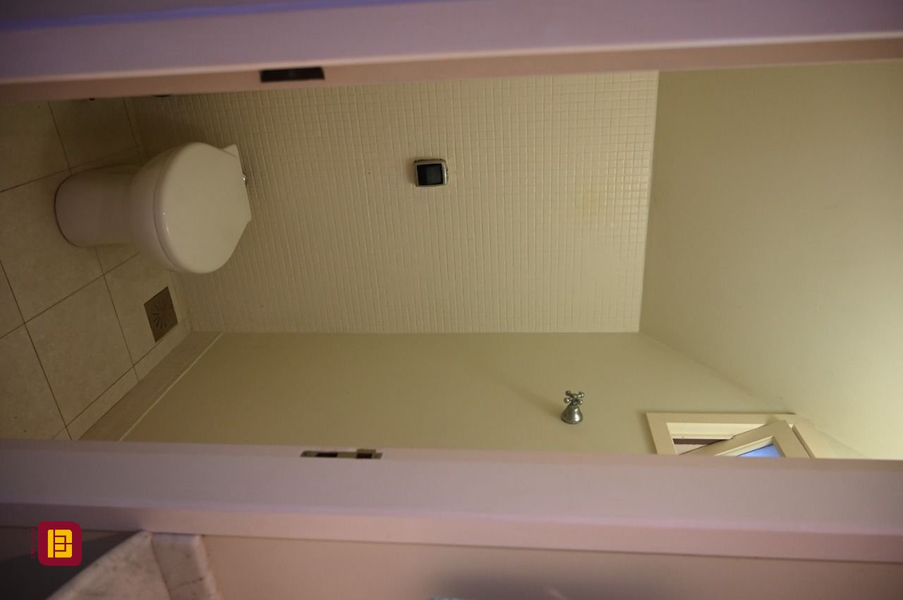 Casa de Condomínio com 320m², 4 quartos (sendo 4 suítes), 4 garagens, no bairro Canto da Lagoa em Florianópolis
