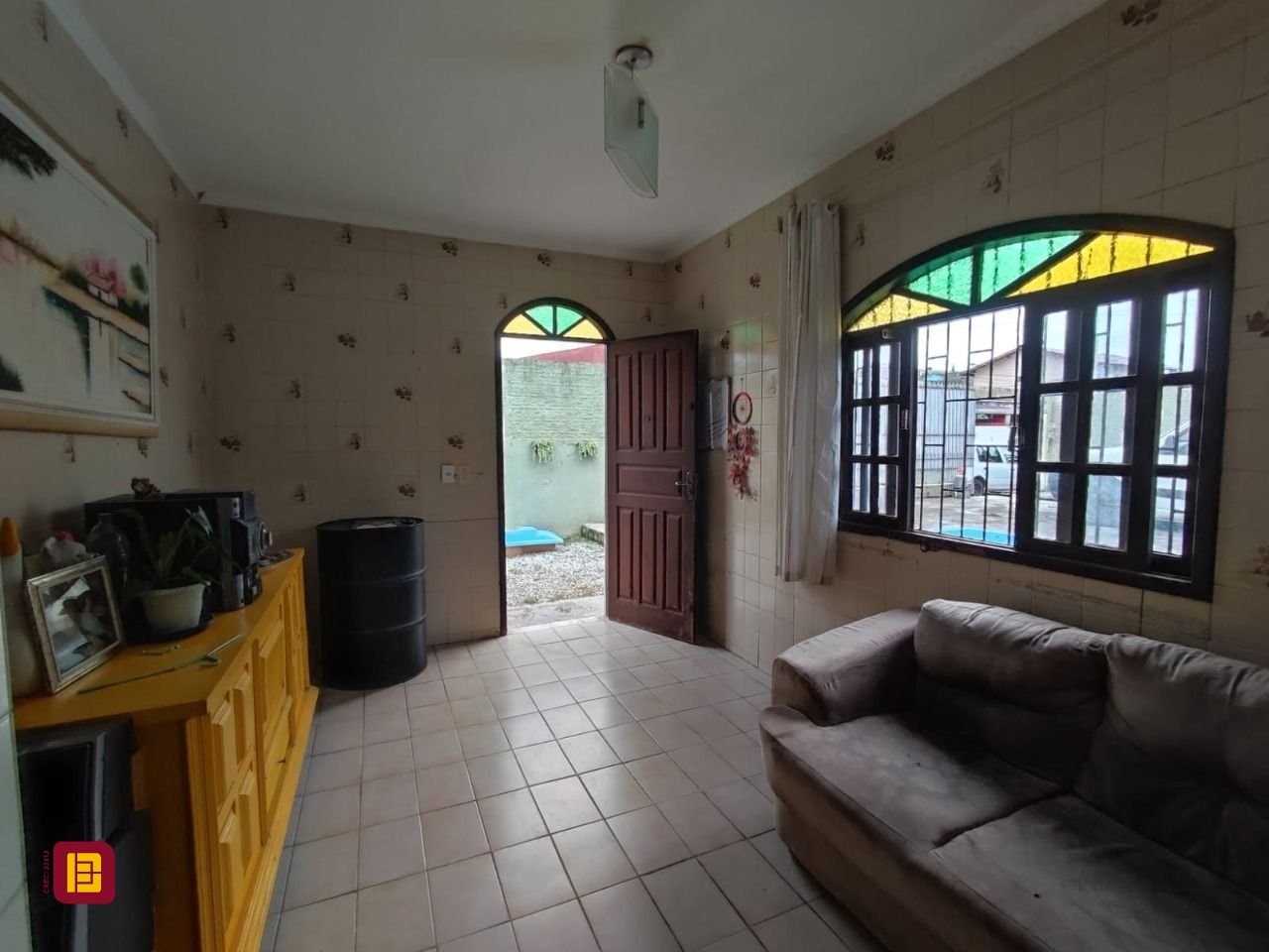 Casa com 100m², 3 quartos, 2 garagens, no bairro Areias em São José