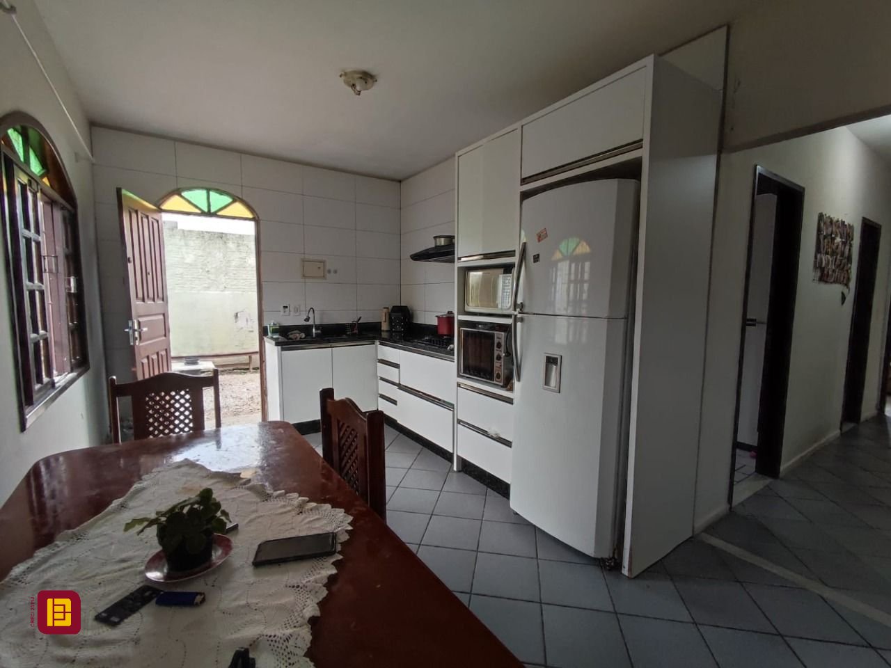 Casa com 100m², 3 quartos, 2 garagens, no bairro Areias em São José