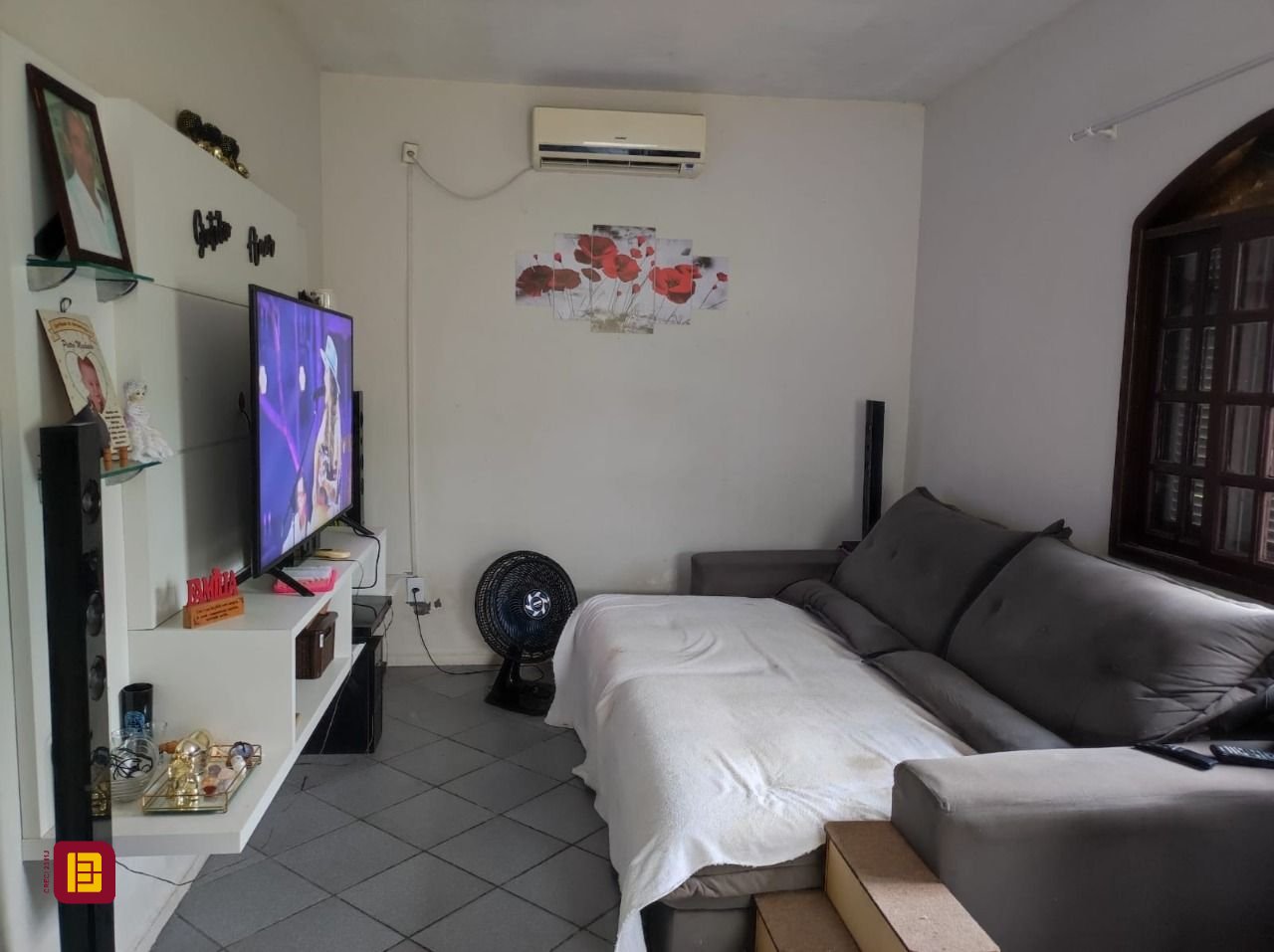 Casa com 100m², 3 quartos, 2 garagens, no bairro Areias em São José