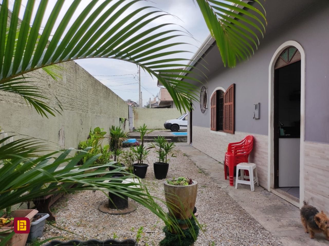 Casa com 100m², 3 quartos, 2 garagens, no bairro Areias em São José