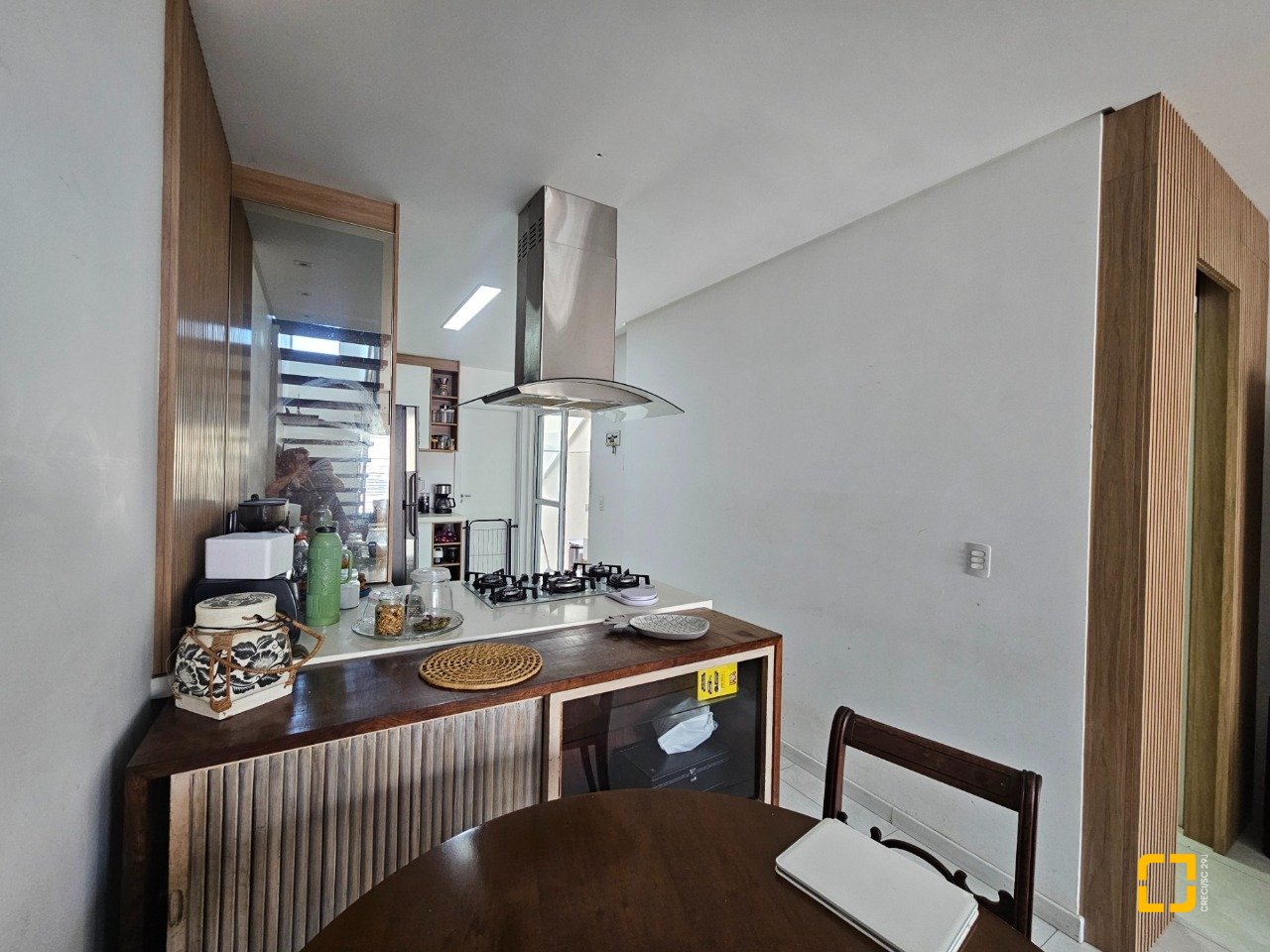 Casa com 120m², 3 quartos (sendo 2 suítes), 2 garagens, no bairro Areias em São José