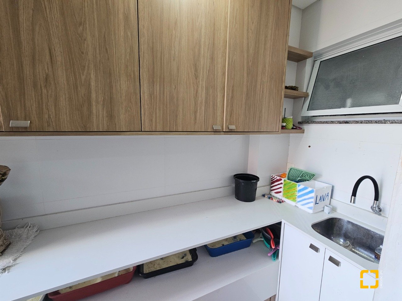 Casa com 120m², 3 quartos (sendo 2 suítes), 2 garagens, no bairro Areias em São José
