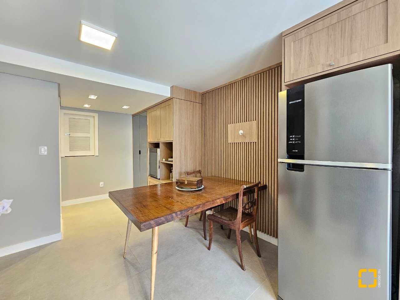 Casa com 120m², 3 quartos (sendo 2 suítes), 2 garagens, no bairro Areias em São José