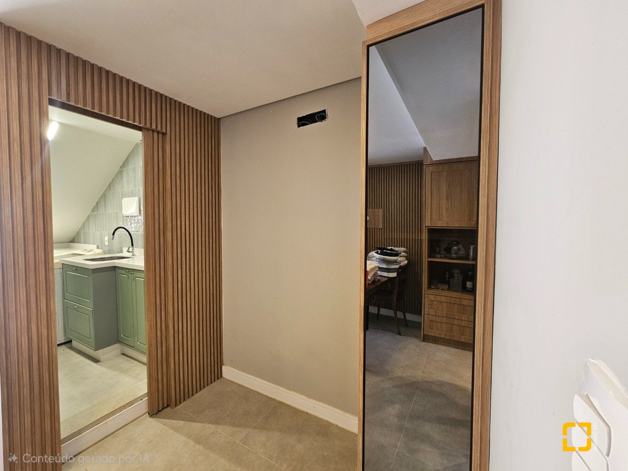 Casa com 120m², 3 quartos (sendo 2 suítes), 2 garagens, no bairro Areias em São José