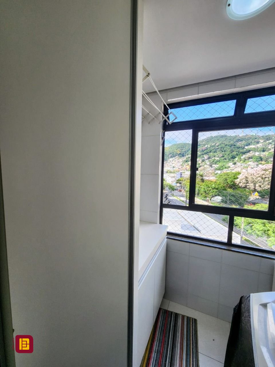 Apartamento com 66m², 3 quartos (sendo 1 suíte), 2 garagens, no bairro Centro em Florianópolis