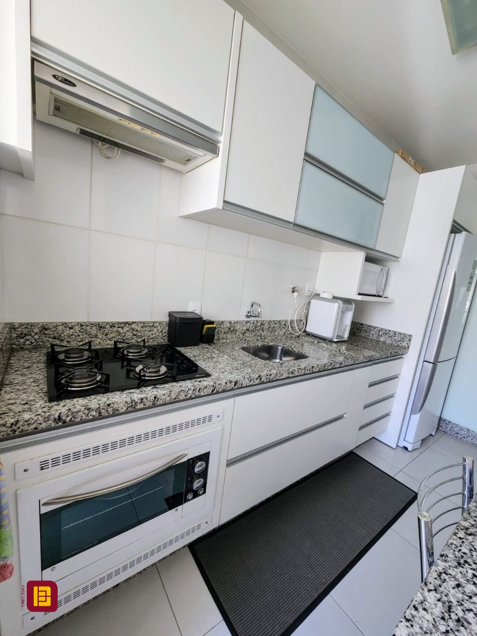 Apartamento com 66m², 3 quartos (sendo 1 suíte), 2 garagens, no bairro Centro em Florianópolis