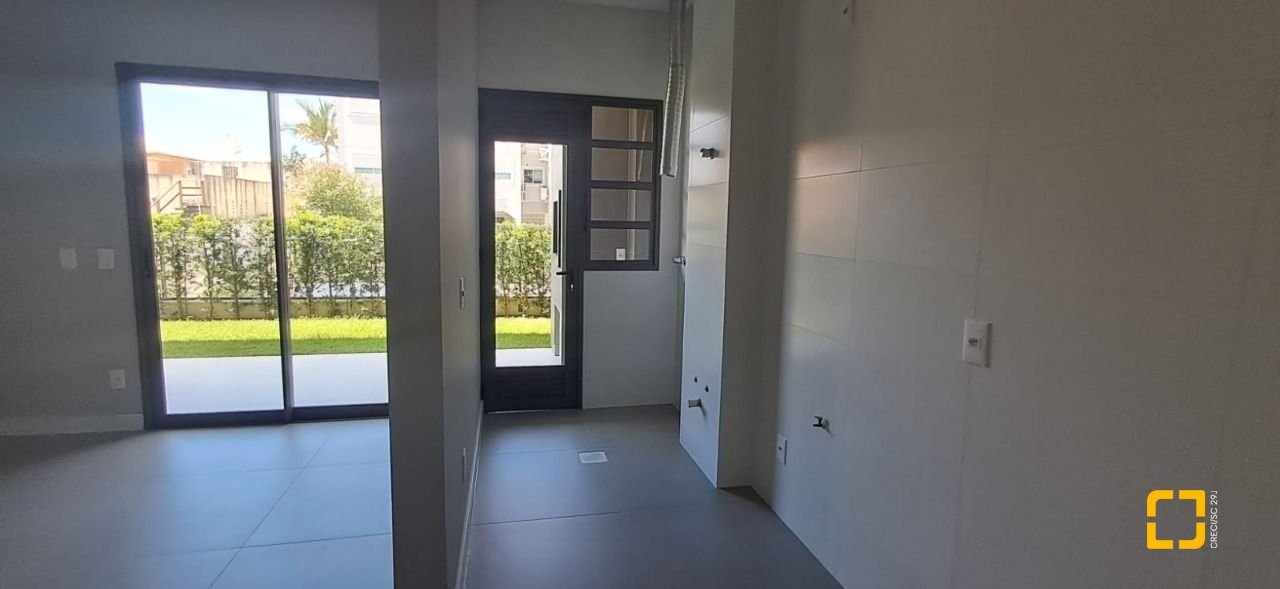 Apartamento com 91m², 4 quartos (sendo 1 suíte), 2 garagens, no bairro Ingleses em Florianópolis