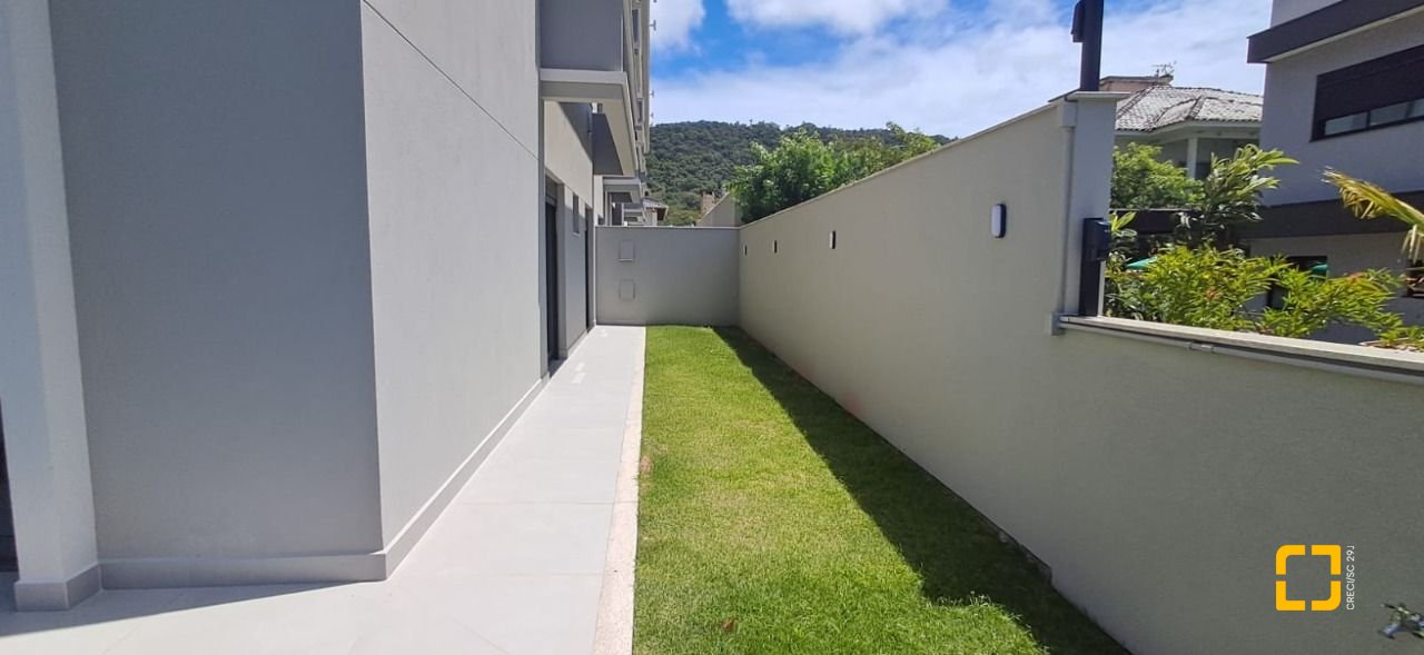 Apartamento com 91m², 4 quartos (sendo 1 suíte), 2 garagens, no bairro Ingleses em Florianópolis