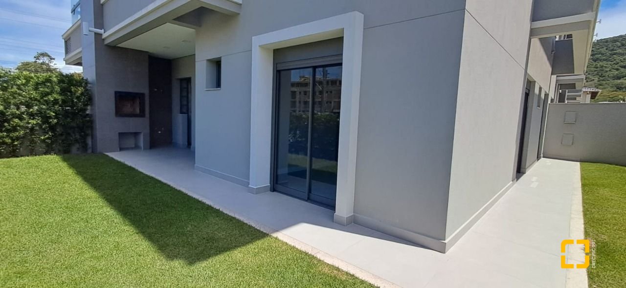 Apartamento com 91m², 4 quartos (sendo 1 suíte), 2 garagens, no bairro Ingleses em Florianópolis