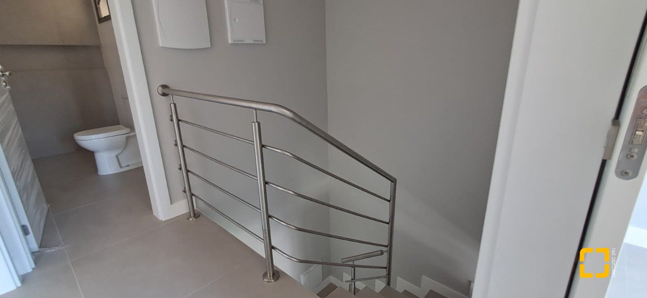 Apartamento com 72m², 3 quartos (sendo 1 suíte), 1 garagem, no bairro Ingleses em Florianópolis