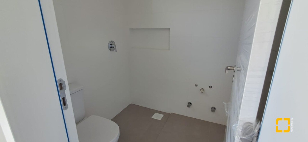 Apartamento com 72m², 3 quartos (sendo 1 suíte), 1 garagem, no bairro Ingleses em Florianópolis