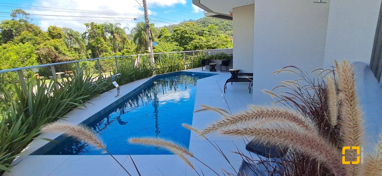 Apartamento com 72m², 3 quartos (sendo 1 suíte), 1 garagem, no bairro Ingleses em Florianópolis