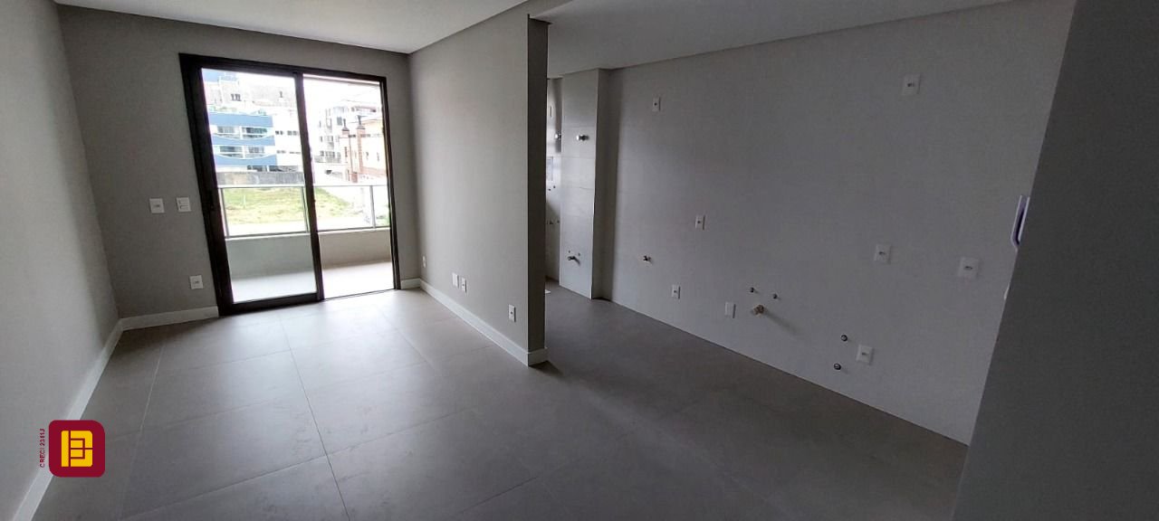 Apartamento com 76m², 4 quartos (sendo 2 suítes), 2 garagens, no bairro Ingleses em Florianópolis