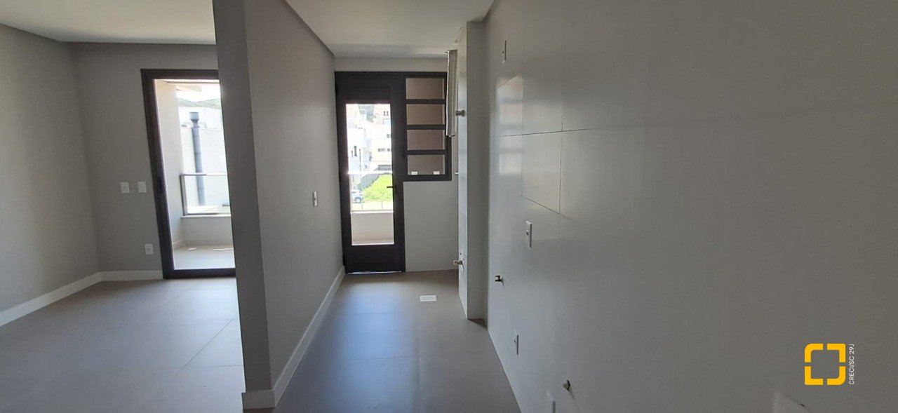 Apartamento com 76m², 4 quartos (sendo 2 suítes), 2 garagens, no bairro Ingleses em Florianópolis