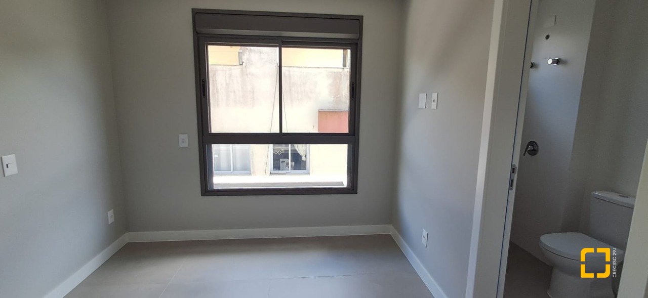 Apartamento com 76m², 4 quartos (sendo 2 suítes), 2 garagens, no bairro Ingleses em Florianópolis