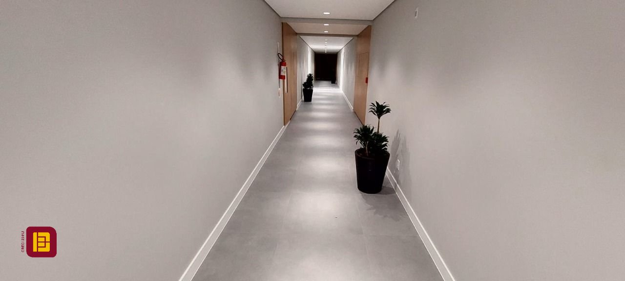 Apartamento com 76m², 4 quartos (sendo 2 suítes), 2 garagens, no bairro Ingleses em Florianópolis